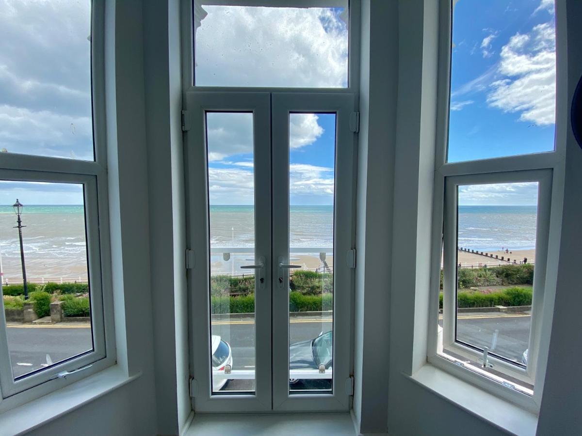Bridlington Bay Apartments ภายนอก รูปภาพ