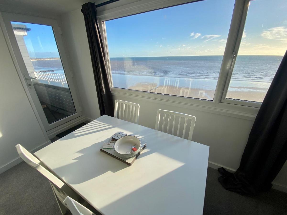 Bridlington Bay Apartments ภายนอก รูปภาพ